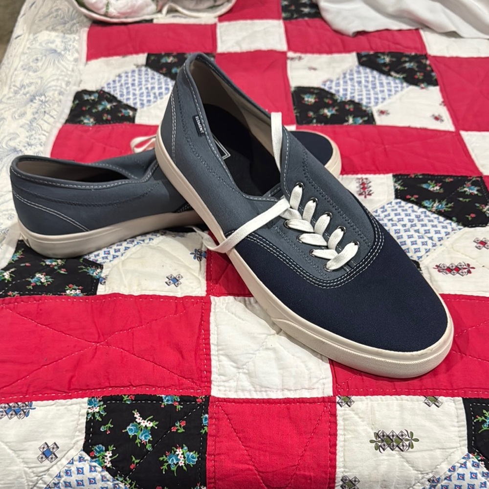 ELEMENT brand Classic Navy and Gray Men's Sneakers